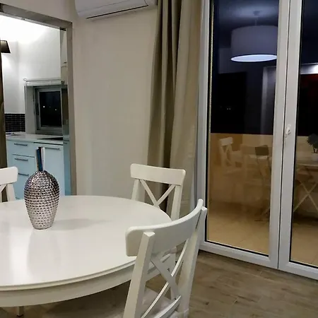 Flat Via Irlanda 26 * Quartu SantʼElena